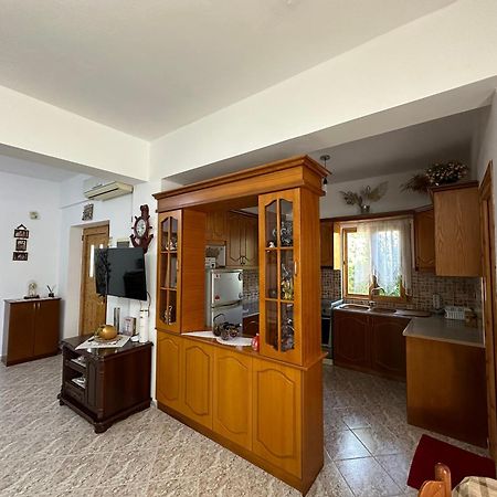 Albi'S Guesthouse Ksamil Exterior photo